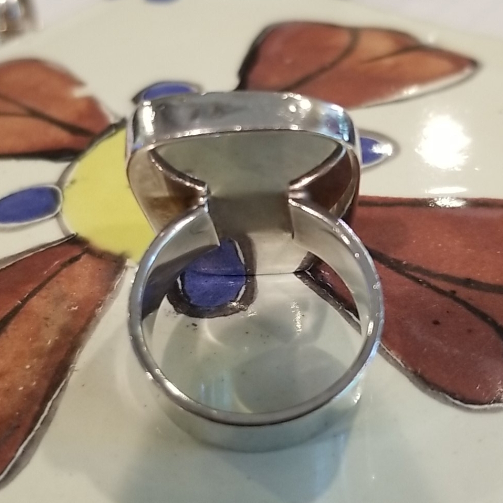 RING - Picture 3 of 5